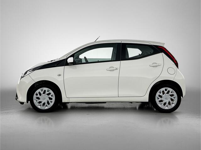 Toyota AYGO 1.0 VVT-i x-play | Achteruitrijcamera | Apple Carplay/Android Auto |