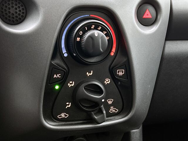 Toyota AYGO 1.0 VVT-i x-play | Achteruitrijcamera | Apple Carplay/Android Auto |