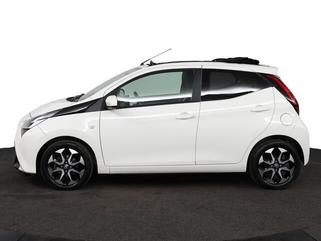 Toyota AYGO 1.0 VVT-i x-cite | Cabriodak | Parkeer camera | Bluetooth |