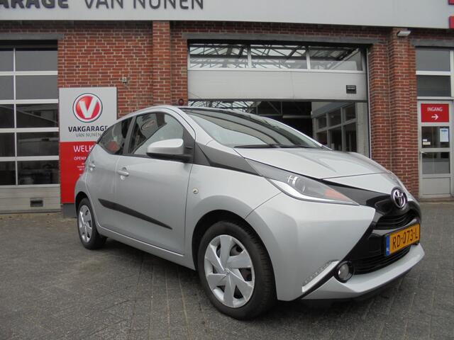 Toyota AYGO 1.0 VVT-i x-play||Cruise||Airco||Rijklaar||