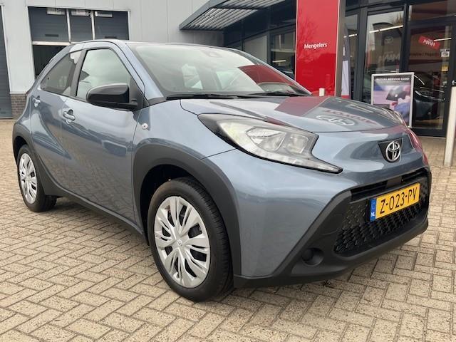 Toyota AYGO X 1.0 VVT-i MT Play