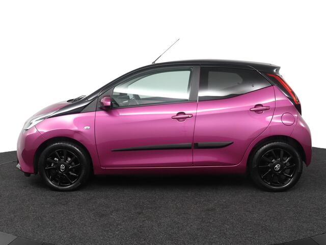 Toyota AYGO 1.0 VVT-i x-cite | Airco | Parkeercamera | Lichtmetalen-Velgen | Bluetooth |