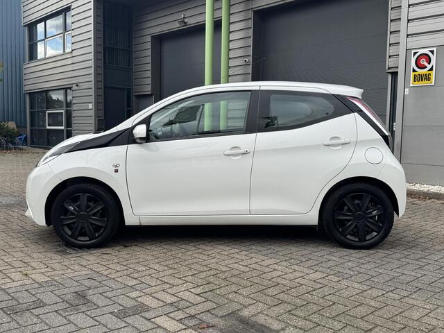 Toyota AYGO 1.0 VVT-i x-play | Cruise | Airco | Start/Stop