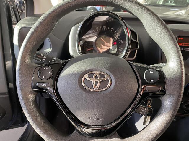Toyota AYGO 1.0 VVT-i x-fun met Airco, Bluetooth 5 deuren en zeer weinig km