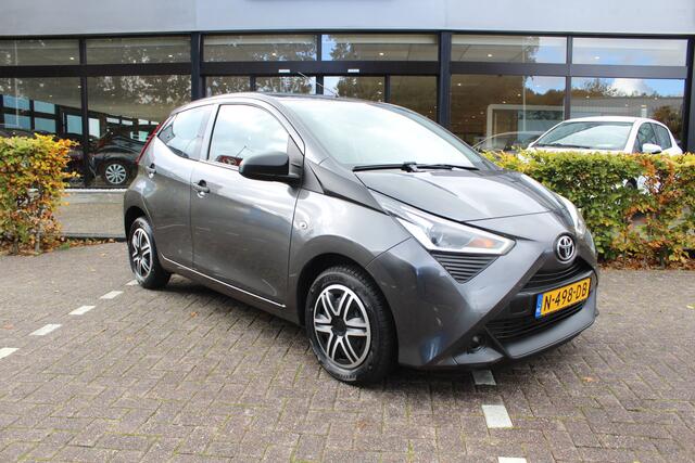 Toyota AYGO 1.0 VVT-i x-Fun 5-Deurs | Rijklaar | 4700km NAP! | Airco | El.Pakket | Dealer onderhouden | NL-auto | All-season