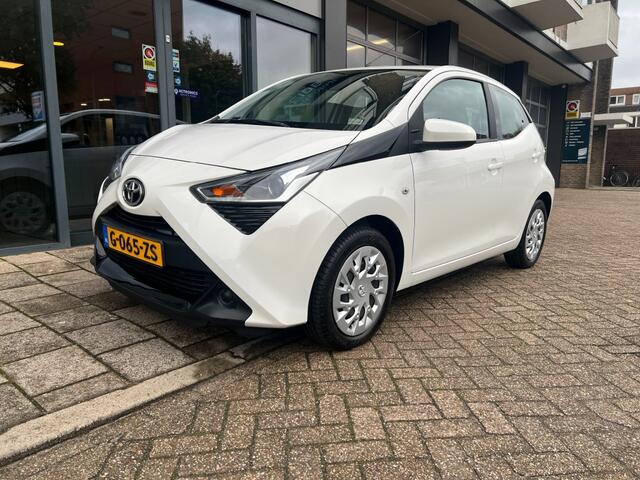 Toyota AYGO 1.0 VVT-I X-PLAY
