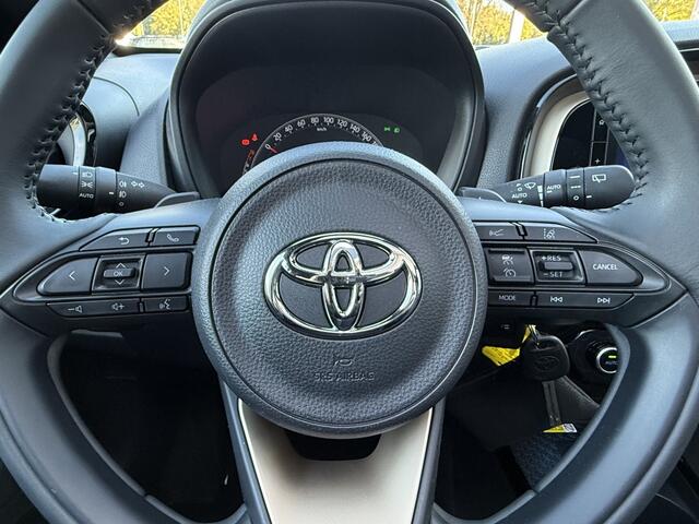 Toyota AYGO 1.0 Envy | automaat | soft top | camera | bi-tone | climatronic