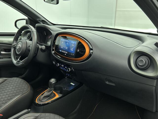 Toyota AYGO X 1.0 VVT-i S-CVT Premium | Open dak | Lederen bekleding | Stoelverwarming | JBL |