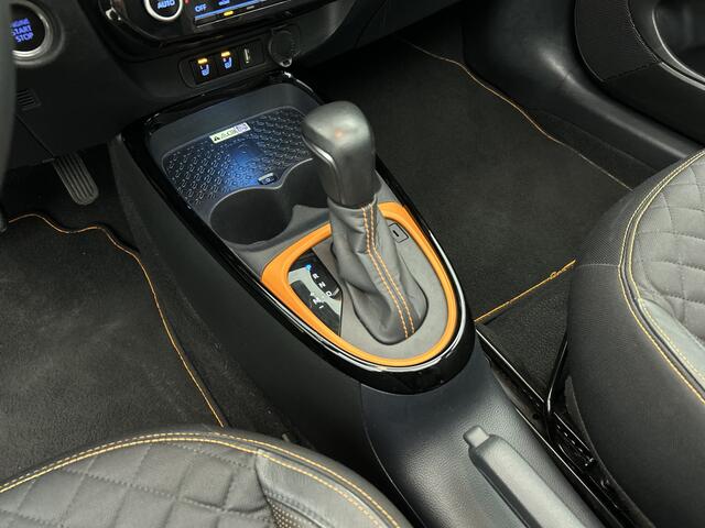 Toyota AYGO X 1.0 VVT-i S-CVT Premium | Open dak | Lederen bekleding | Stoelverwarming | JBL |