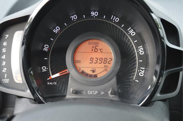 Toyota AYGO 1.0 VVT-i x-play | Carplay/Camera/Airco | Met 12 maanden garantie!