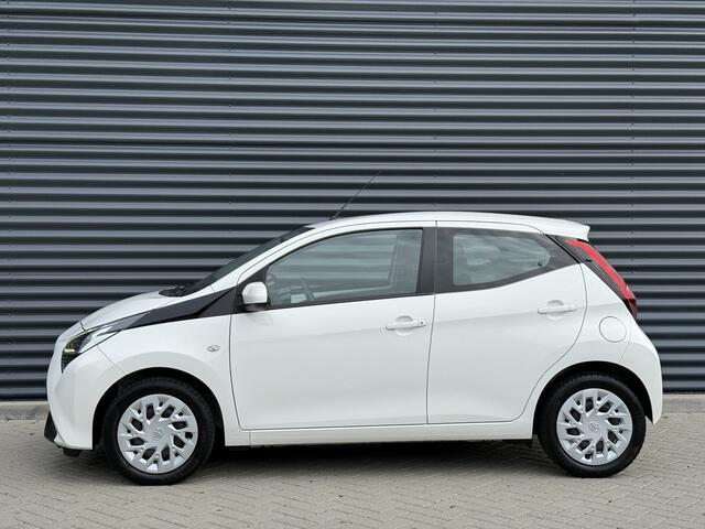 Toyota AYGO 1.0 VVT-i x-play Camera/Apple Carplay/LED