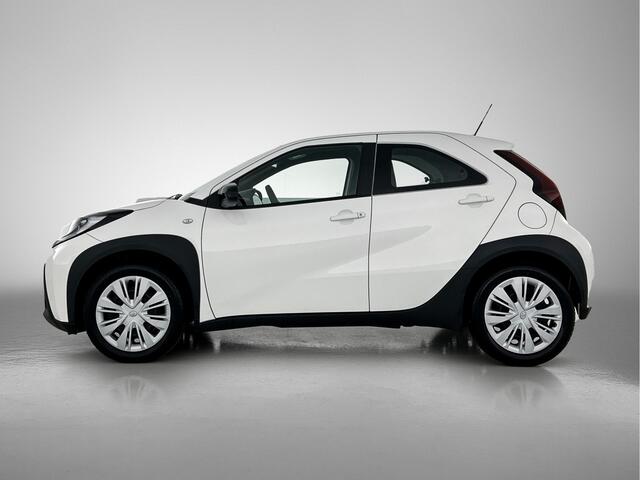 Toyota AYGO X 1.0 VVT-i MT Play Rijklaar | NL-Auto | Volledig Onderhouden | Airco | Adaptieve Cruise Control | Apple Carplay/Android Auto |