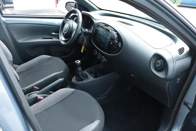 Toyota AYGO X 1.0 VVT-i MT Play Apple Carplay Android Auto, Camera, Adaptive Cruise Controle