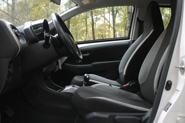 Toyota AYGO 1.0 VVT-i x-play | Camera | Airco