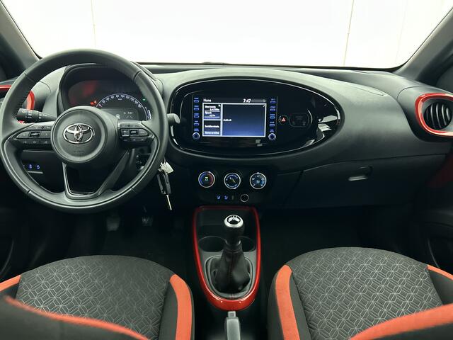 Toyota AYGO X 1.0 VVT-i Pulse Limited | Lichtmetalen velgen | Stoelverwarming |