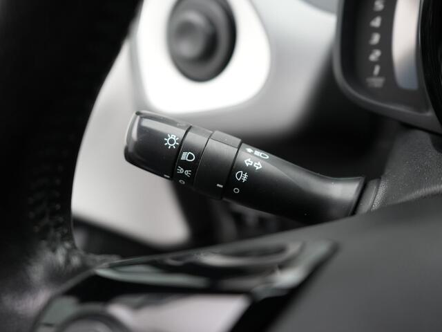 Toyota AYGO 1.0 VVT-i X-Play Cabrio | Apple Carplay -/ Android Auto |