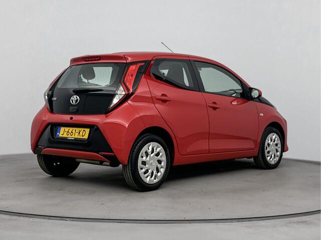 Toyota AYGO 1.0 VVT-i X-Play | Apple Carplay -/ Android Auto | Parkeercamera |