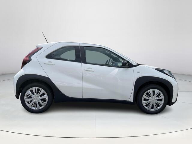 Toyota AYGO X 1.0 VVT-i MT Play | Pure white | Nieuw uit voorraad leverbaar |