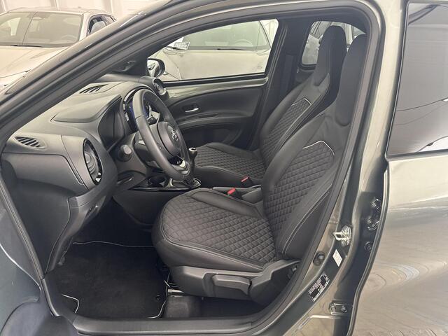 Toyota AYGO X 1.0 VVT-i MT Premium Cabriodak | 06-10141018 Voor meer informatie