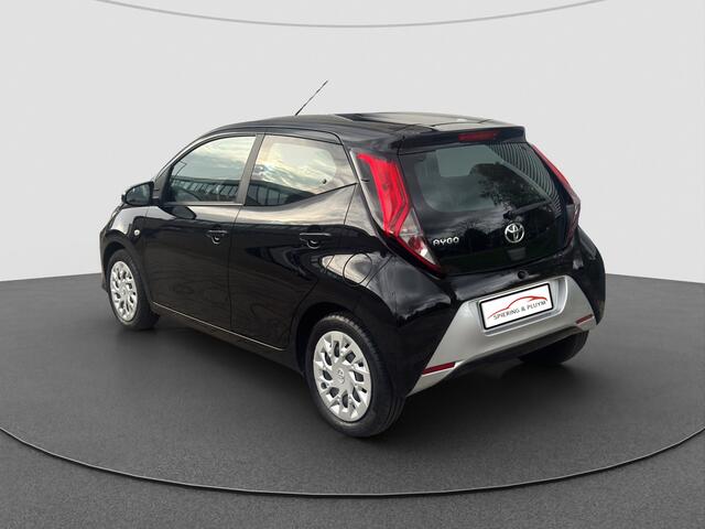 Toyota AYGO 1.0 VVT-i X-Play | Camera | Apple Carplay