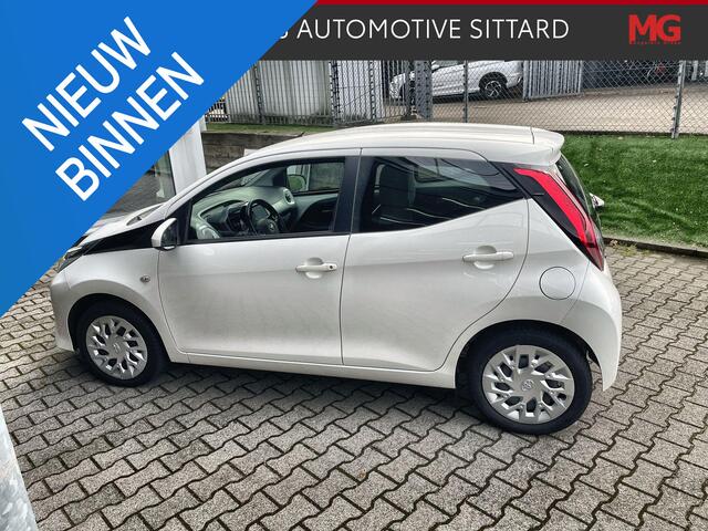 Toyota AYGO 1.0 VVT-i x-play