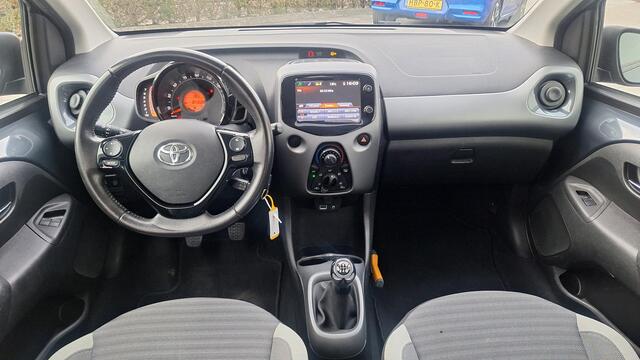 Toyota AYGO 1.0 VVT-i x-play rijklaar prijs
