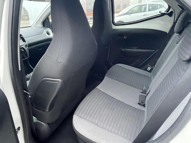 Toyota AYGO 1.0 VVT-i x-play