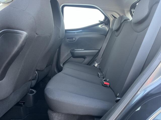 Toyota AYGO 1.0 VVT-i x-fun / airco / dealer onderhouden / Bluetooth telefoonvoorbereiding /