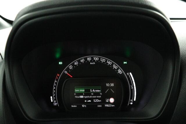 Toyota AYGO X 1.0 VVT-i MT Play | Apple Carplay/Android Auto | Airco | Parkeercamera | Adaptieve Cruise-Control |