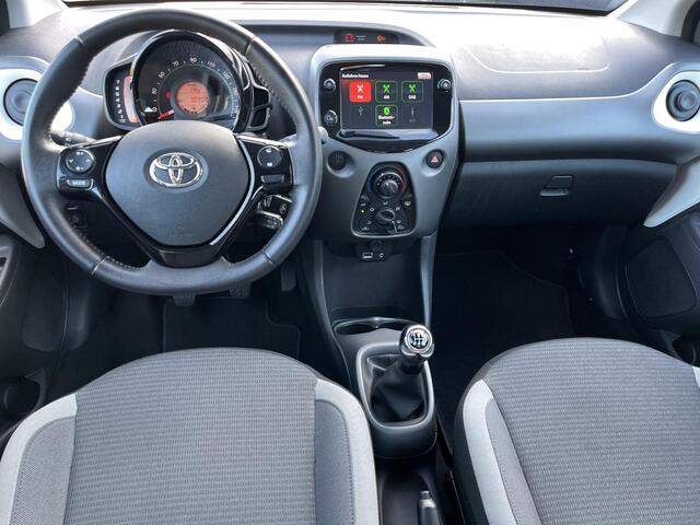 Toyota AYGO 1.0 VVT-i x-play | 5 deurs | Carplay | Airconditioning | Parkeercamera |