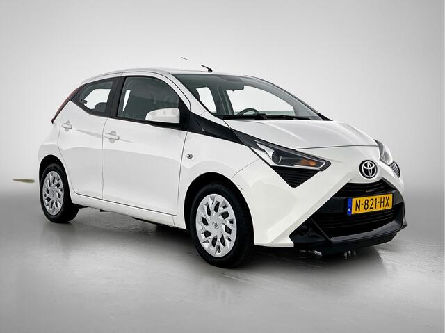 Toyota AYGO 1.0 VVT-i x-play | Airconditioning | Achteruitrijcamera | Cruise control |