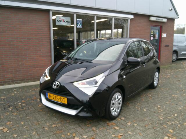 Toyota AYGO 1.0 VVT-i x-play