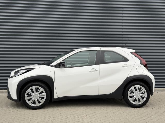 Toyota AYGO X 1.0 VVT-i MT Play Camera/Apple/Android/Keyless