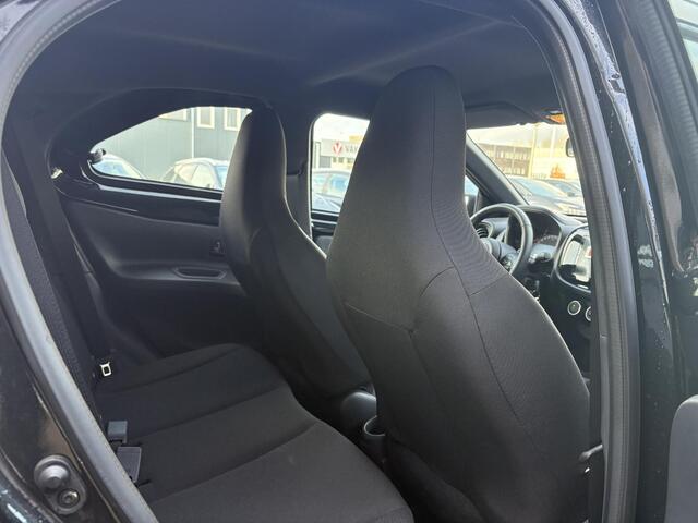 Toyota AYGO X 1.0 VVT-i MT Play