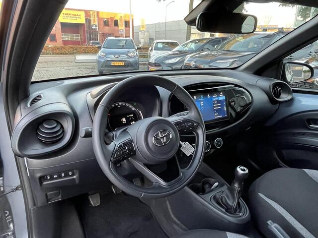 Toyota AYGO X 1.0 VVT-i MT Play