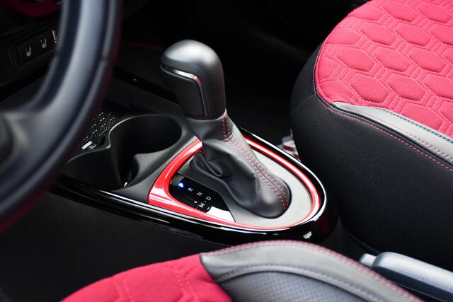 Toyota AYGO X 1.0 VVT-i S-CVT Undercover Jun Takahashi Limited Automaat 72pk | Zéér Uniek | Cloud Navigatie | LED-koplampen |