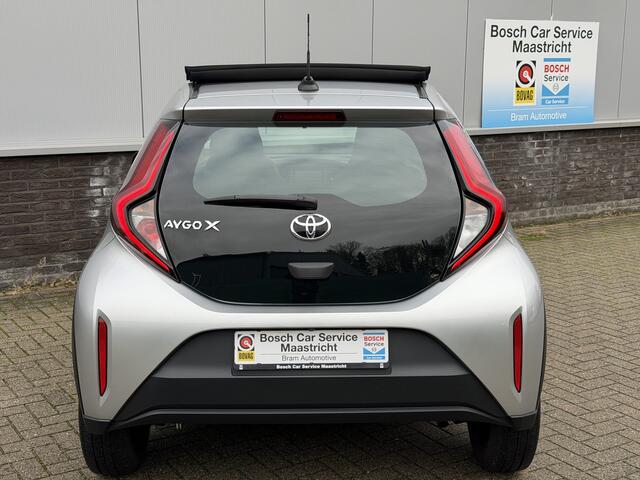 Toyota AYGO X 1.0 VVT-i MT PLAY | Camera | Key-less | Carplay | Vouwdak | Panorama Interesse, Proefrit? Bel of app met: 06-24 28 28 42