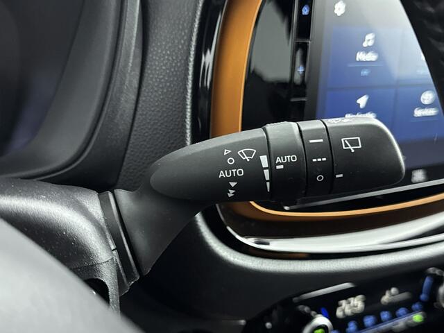 Toyota AYGO X 1.0 VVT-i MT Premium | Garantie t/m 06-2032 Mogelijk | Cabriodak | Parkeer Sensoren voor en achter | Parkeercamera Achter | Apple Carplay/Android Auto | Voorstoelen Verwarmd |