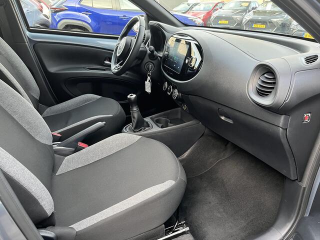 Toyota AYGO X 1.0 VVT-i MT Play