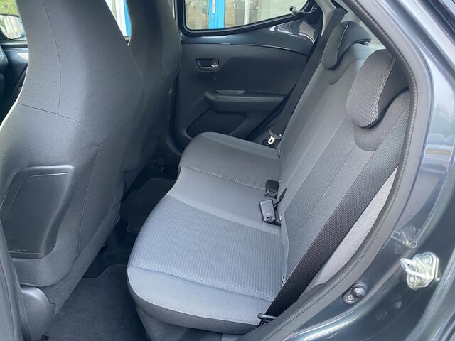 Toyota AYGO 1.0 VVT-i x-play