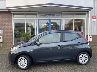toyota-aygo-1.0-vvt-i-x-play