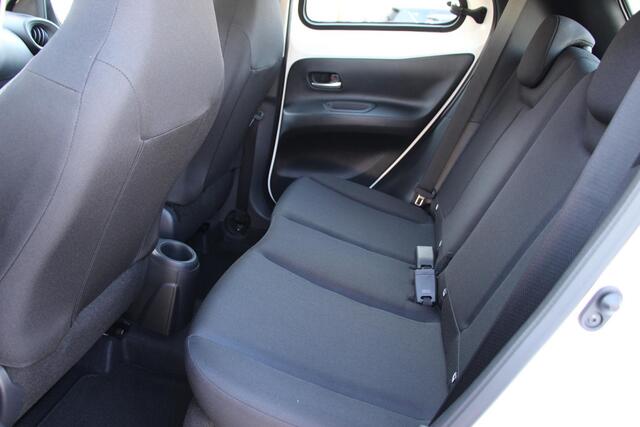 Toyota AYGO X 1.0 VVT-i MT Play **ADPATIEF CRUISE CONTROL/ AIRCO/ APPLE CARPLAY/ PARKEERCAMERA/ GARANTIE**