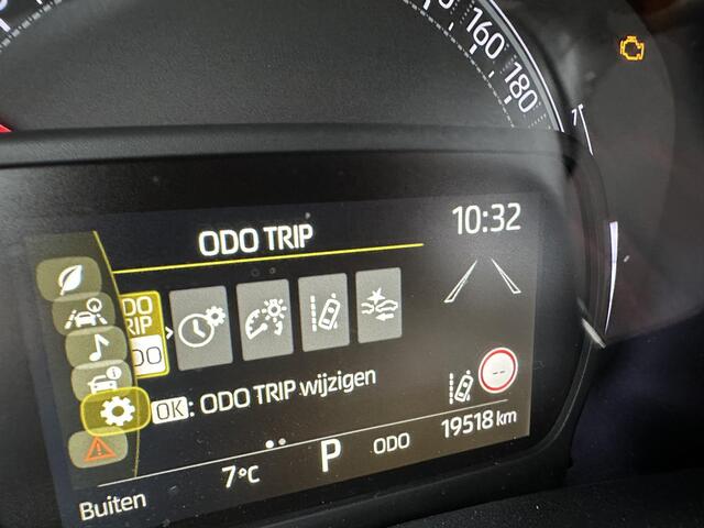 Toyota AYGO X 1.0 VVT-i S-CVT Envy Navi | JBL | Camera | Two-Tone