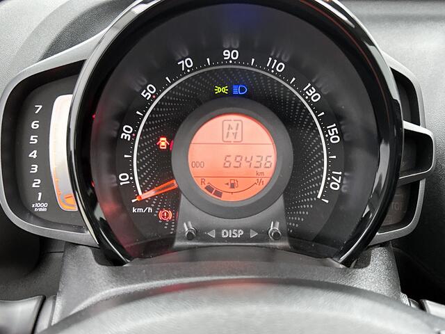 Toyota AYGO 1.0 VVT-i x-play Cabrio | Nederlandse Auto | Apple Carplay / Android Auto | Camera | Airco | Metallic Lak |