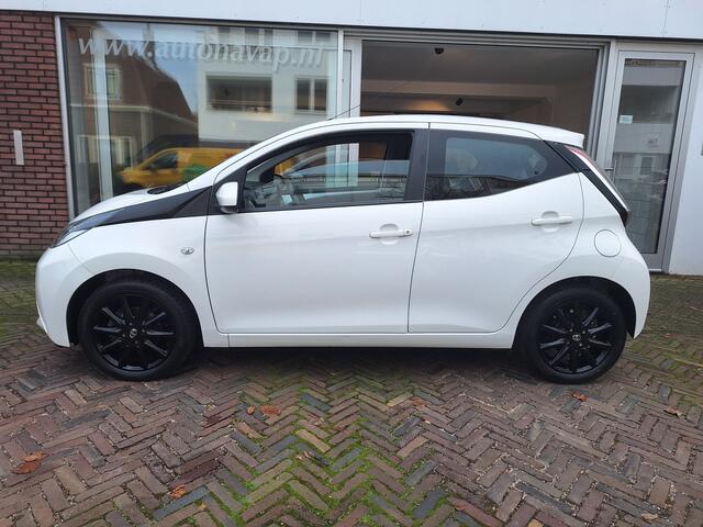 Toyota AYGO 1.0 VVT-i X-Play 5Drs /Camera/Navi/Led/Airco/Garantie