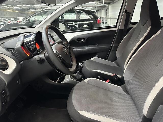 Toyota AYGO 1.0 VVT-i x-play NL Auto, slechts 72000km, Apple Carplay Android auto, btw auto