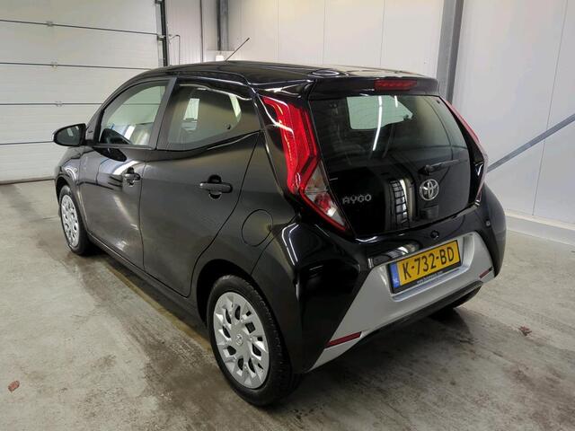 Toyota AYGO 1.0 VVT-i X-Play 5-DRS Airco DAB+ Carplay Navi X-Play Pack Achteruitrij Camera