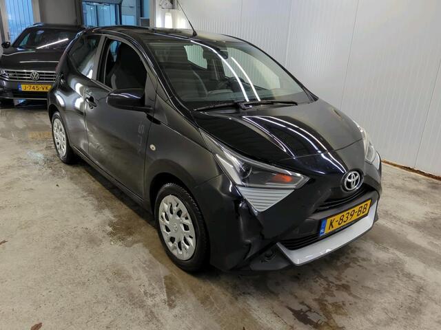 Toyota AYGO 1.0 VVT-i X-Play 5-DRS Airco DAB+ Carplay Navi X-Play Pack Achteruitrij Camera