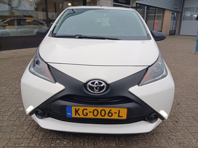 Toyota AYGO 1.0 VVT-i x-now|AIRCO|BLUETOOTH|5drs|All season|Top onderhouden