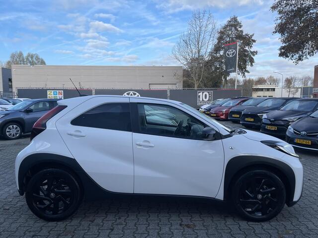 Toyota AYGO X 1.0 VVT-i S-CVT first Special